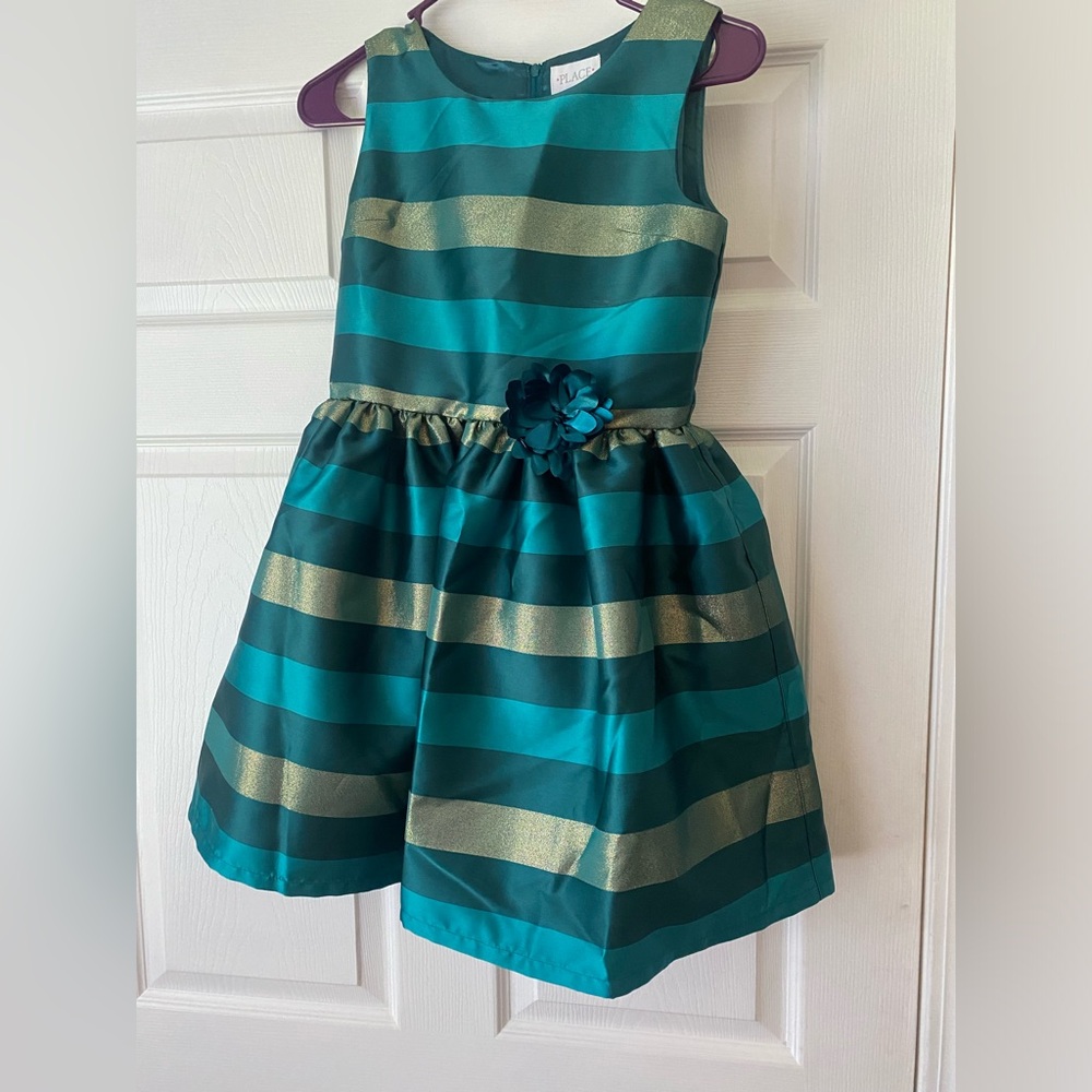 Super cute green and gold metallic dress